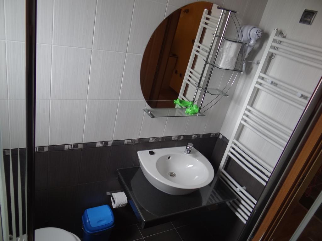 Guestrooms Struma Dolinata Strumyani Exteriör bild